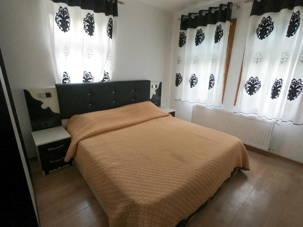Hotel Fusha E Gjese Valbone Extérieur photo