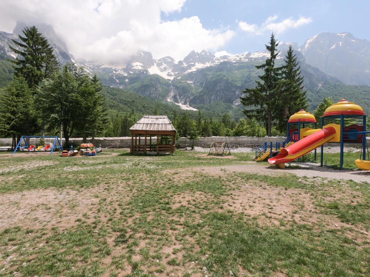 Hotel Fusha E Gjese Valbone Extérieur photo
